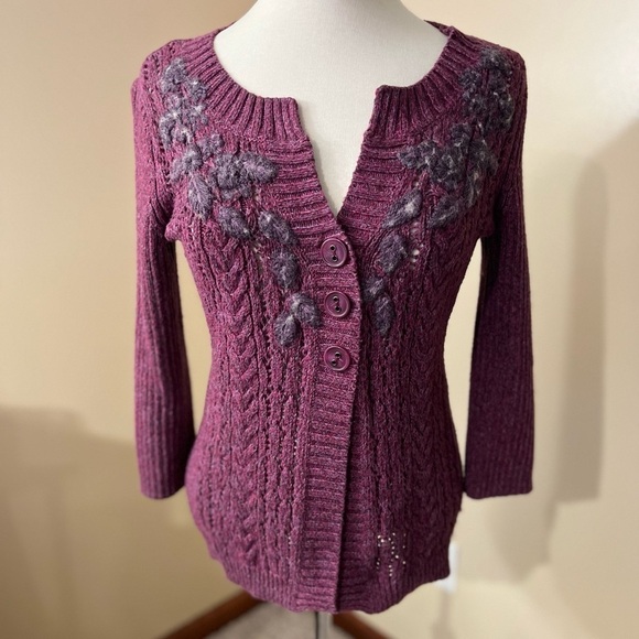 DKNY Purple/Magenta Crochet Button Front Cardigan Sz S - Picture 2 of 5